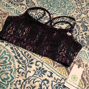 Sports/yoga style bra